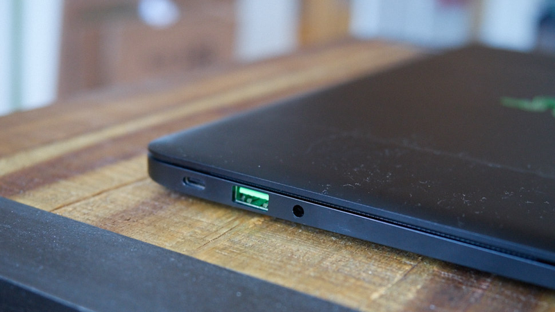 The USB-C port handles charging duties, but can also be connected to the Razer Core for external GPU magic. There’s a USB 3 and HDMI port on the opposite side.